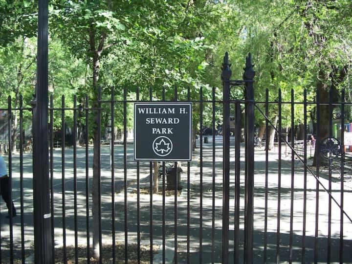 1830's Historic Merchant House On The Park Les Nueva York